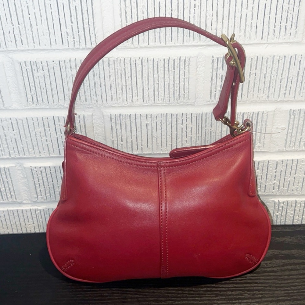 COACH Vintage 9295 Wristlet in Red Leather - Picture 3 of 11
